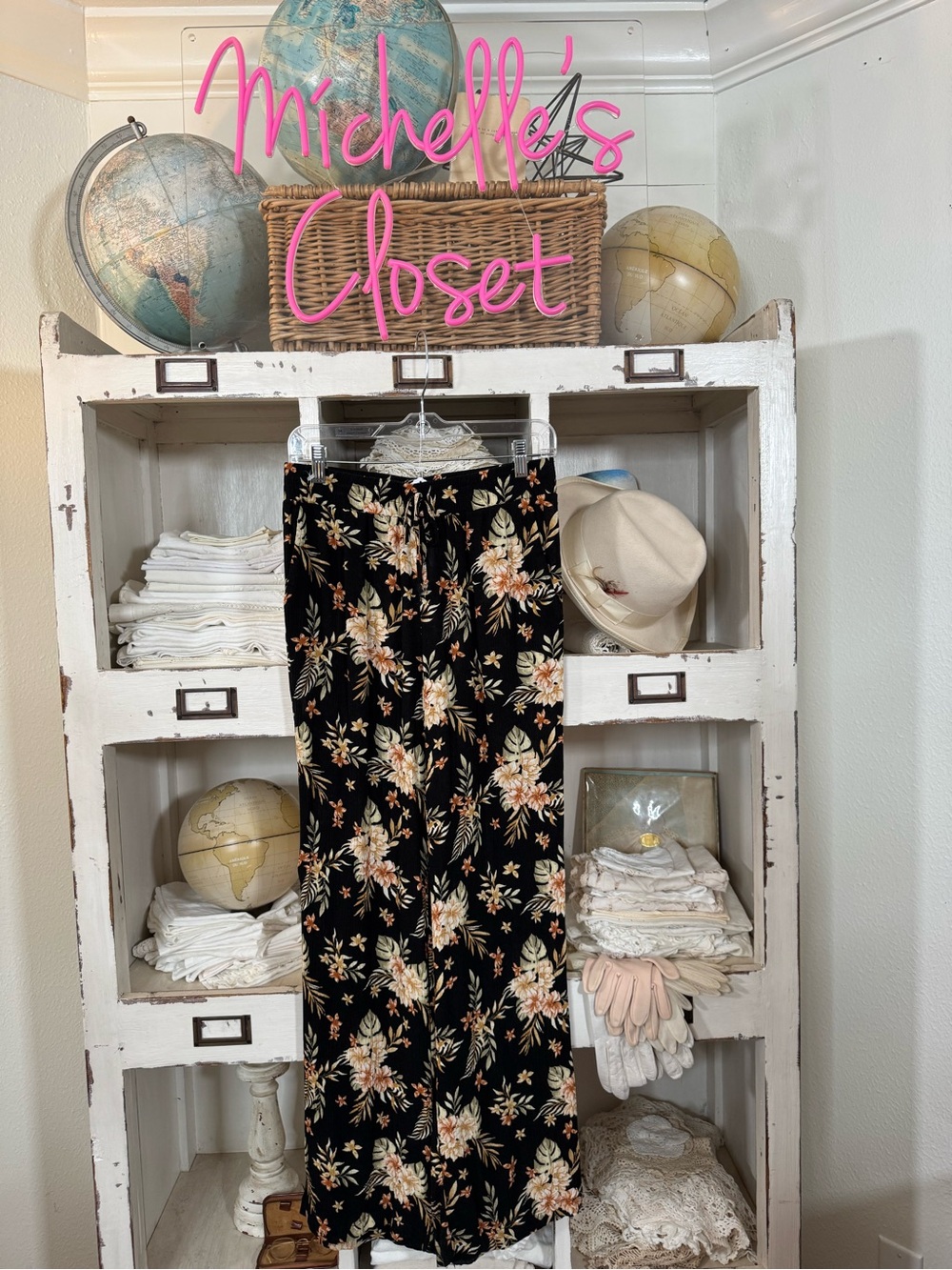89th & Madison Tropical Print Pull on pants